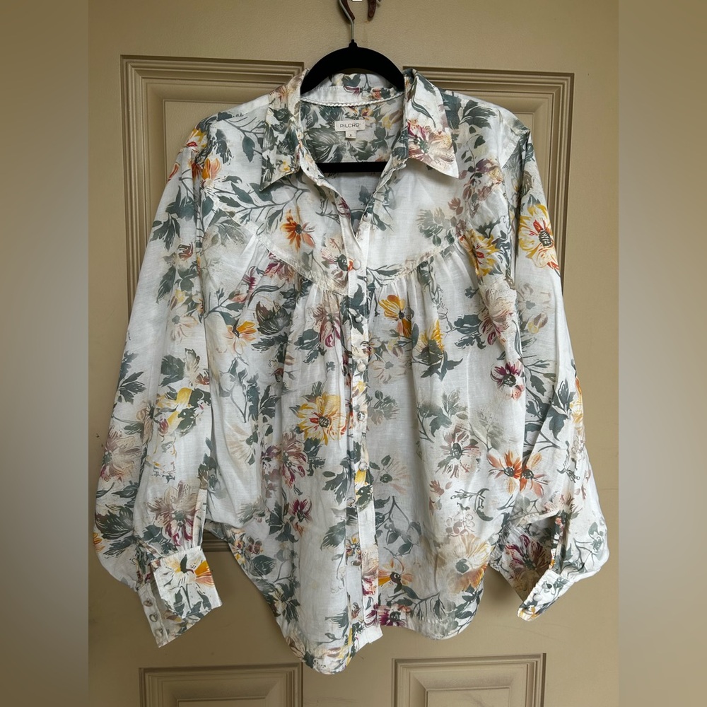 Pilcro Floral Button-Up Blouse in White with Green and Yellow size Small - Picture 2 of 7
